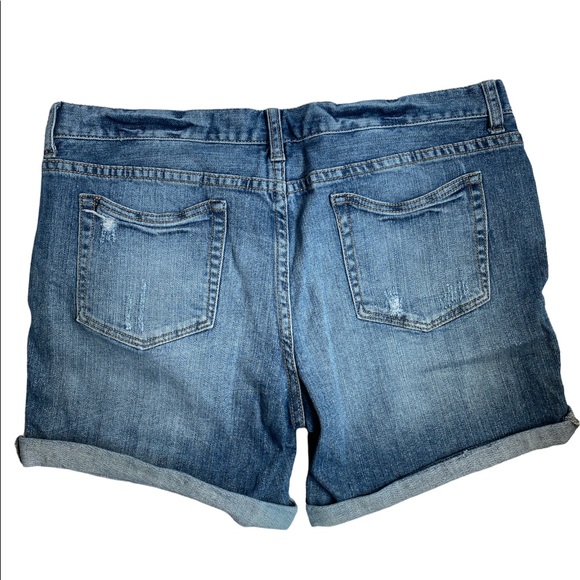 Refuge Distressed Denim Jean Short - Picture 2 of 6